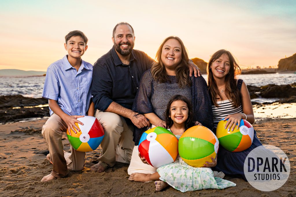 laguna-beach-family-portrait-treasure-island.jpg